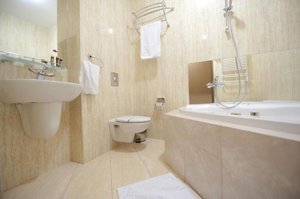 Deluxe Hotel Kupava Lviv Bilik gambar
