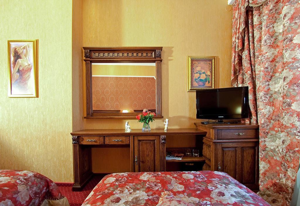 Deluxe Hotel Kupava Lviv Luaran gambar