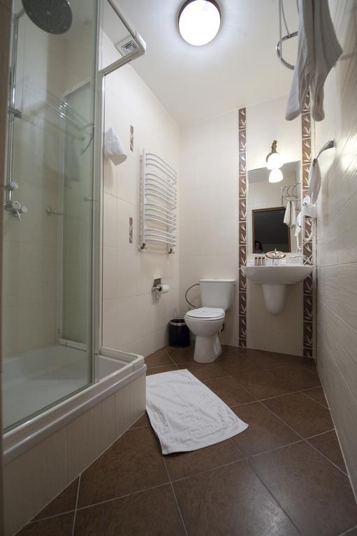 Deluxe Hotel Kupava Lviv Luaran gambar