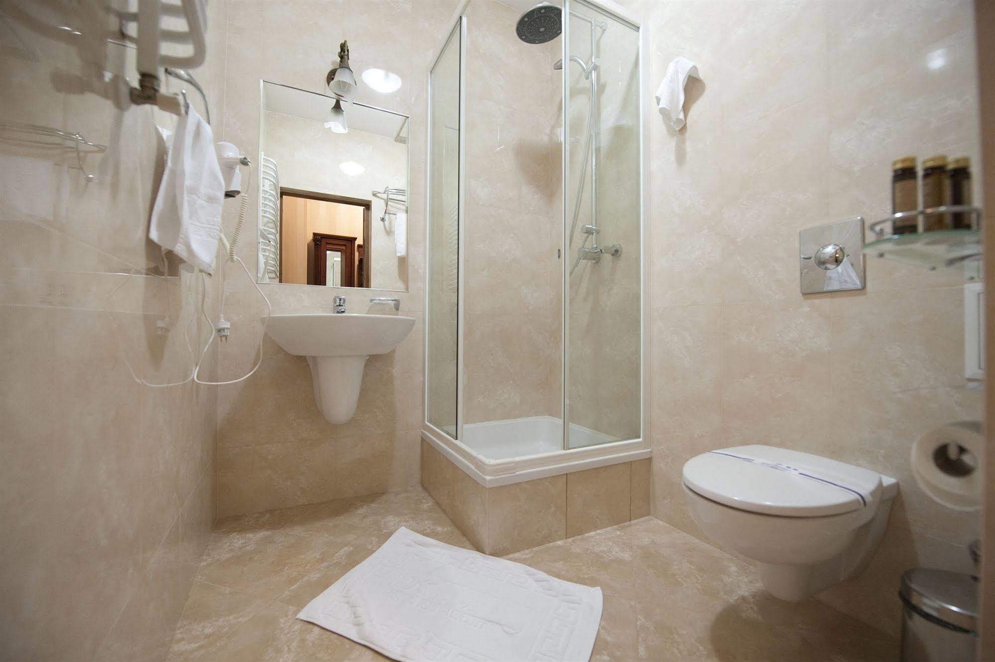 Deluxe Hotel Kupava Lviv Luaran gambar