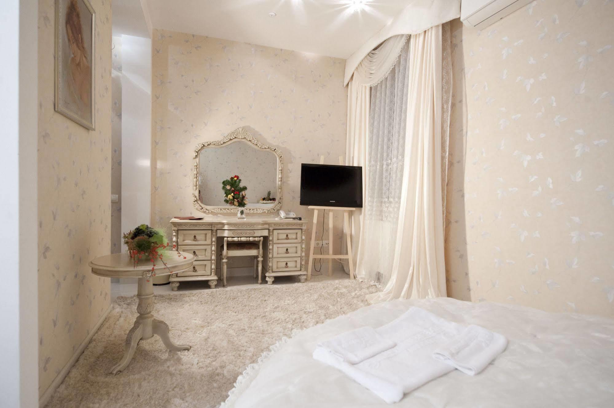 Deluxe Hotel Kupava Lviv Luaran gambar