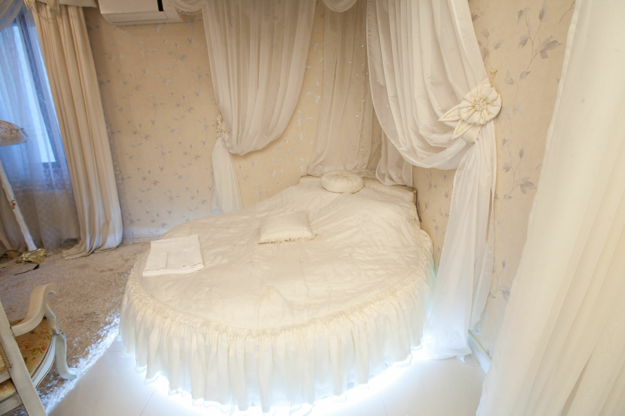 Deluxe Hotel Kupava Lviv Luaran gambar