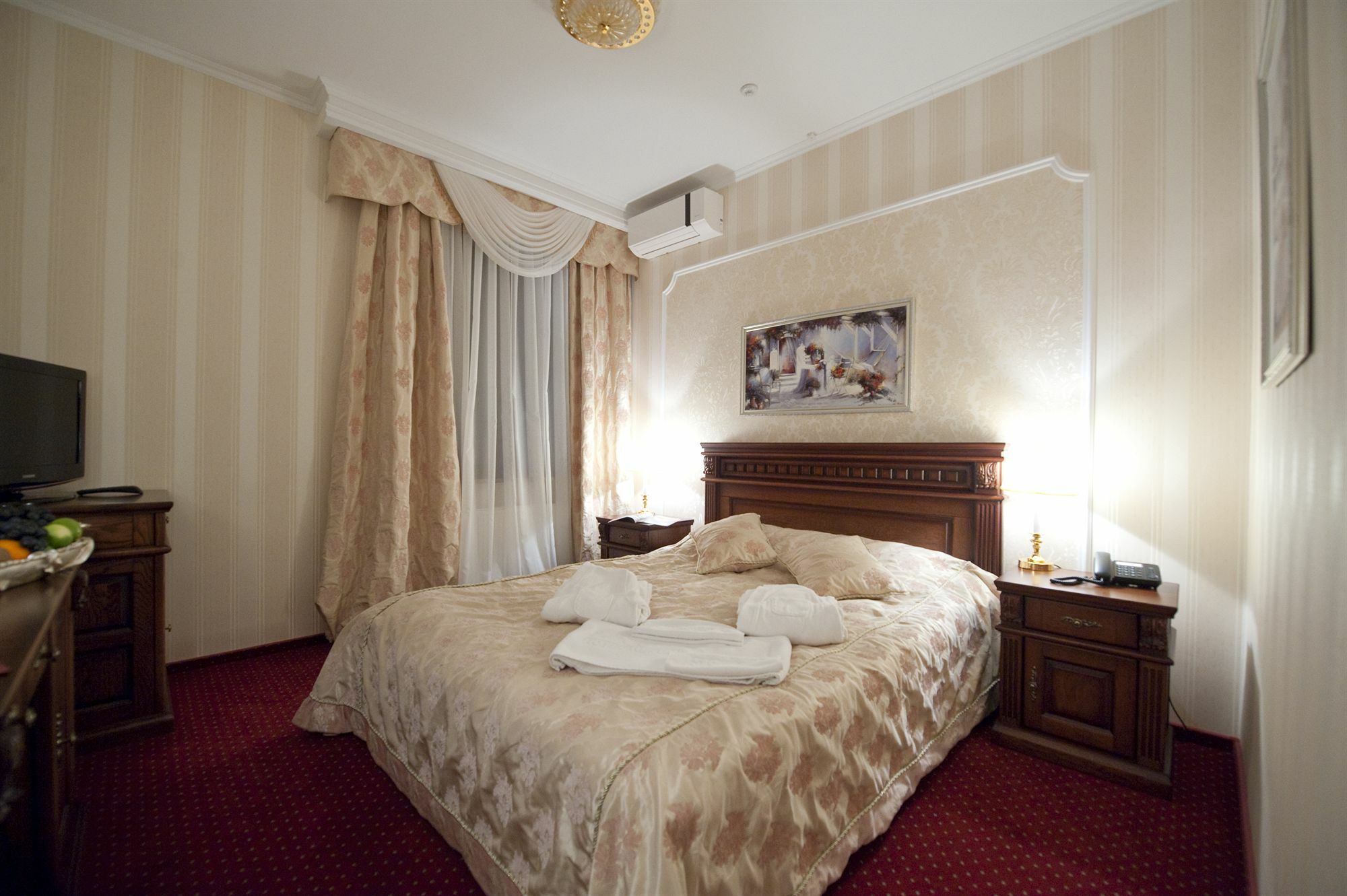 Deluxe Hotel Kupava Lviv Luaran gambar
